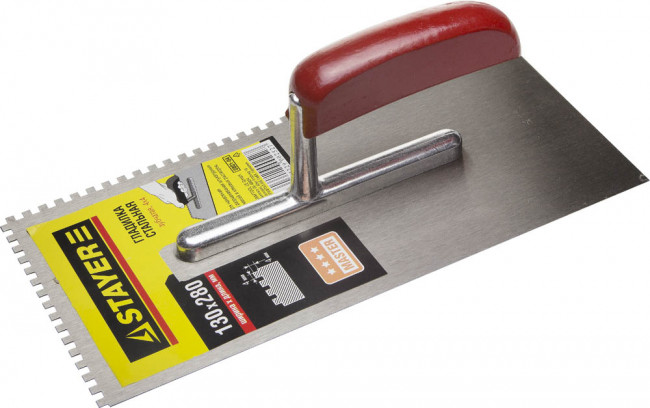 Гладилка STAYER "MASTER" стальная с деревянной ручкой, зубчатая, 4х4мм,  ( 0801-04 ) Гладилка STAYER "MASTER" стальная с деревянной ручкой, зубчатая, 4х4мм,  ( 0801-04 )